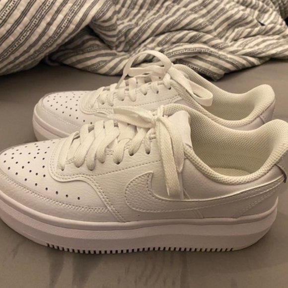 Nike Shoes - Nike Court Vision Alta size 7.5